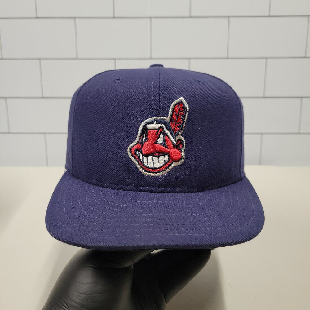 Cleveland Indians New Era 59FIFTY Fitted Hat 7 3/8 Chief Wahoo MLB Navy